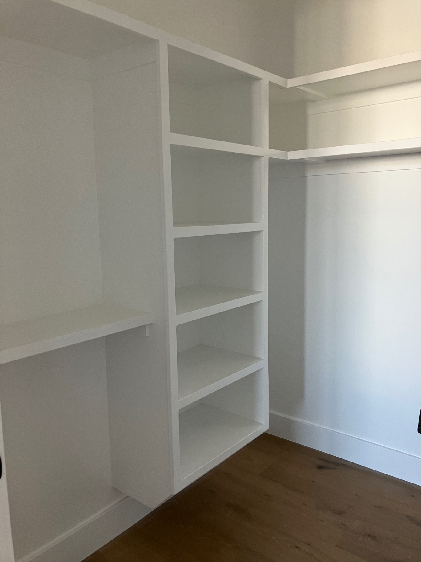 Walk-In Closet System